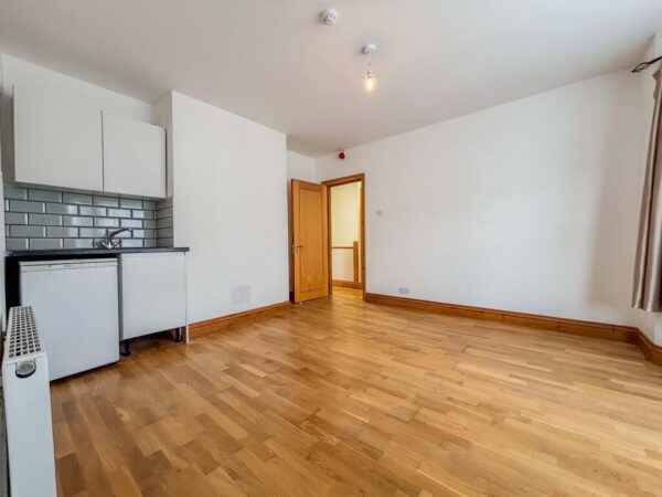 6 Bedroom Student Property To Let - HP13