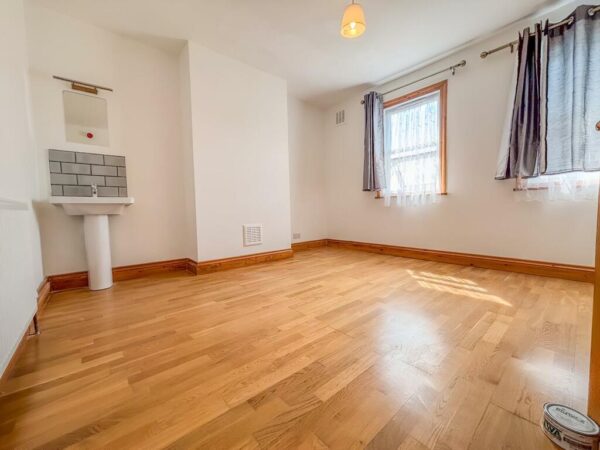 6 Bedroom Student Property To Let - HP13