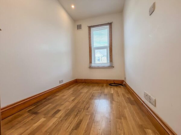 6 Bedroom Student Property To Let - HP13