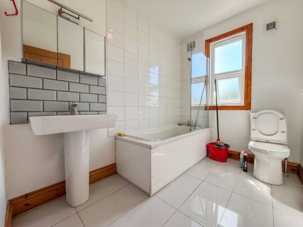 6 Bedroom Student Property To Let - HP13