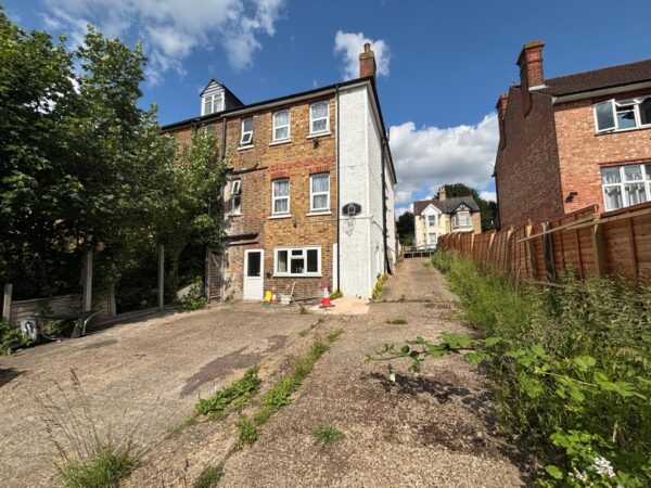 6 Bedroom Student Property To Let - HP13