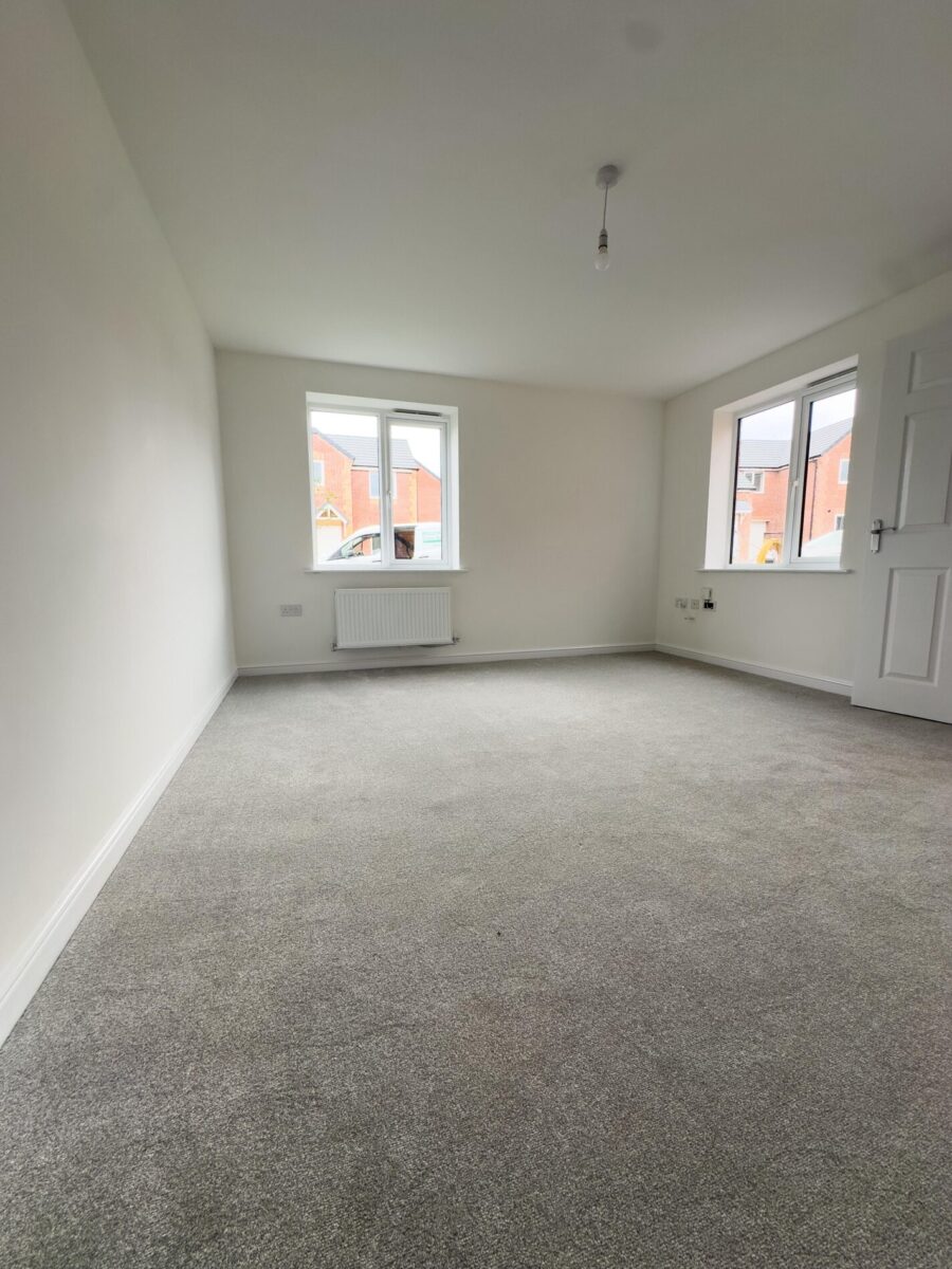 2 Bedroom House To Let - NG17