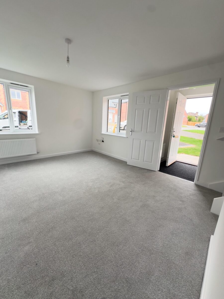 2 Bedroom House To Let - NG17