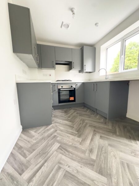 2 Bedroom House To Let - NG17