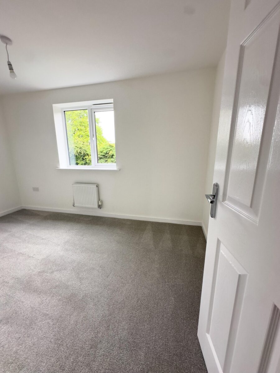 2 Bedroom House To Let - NG17