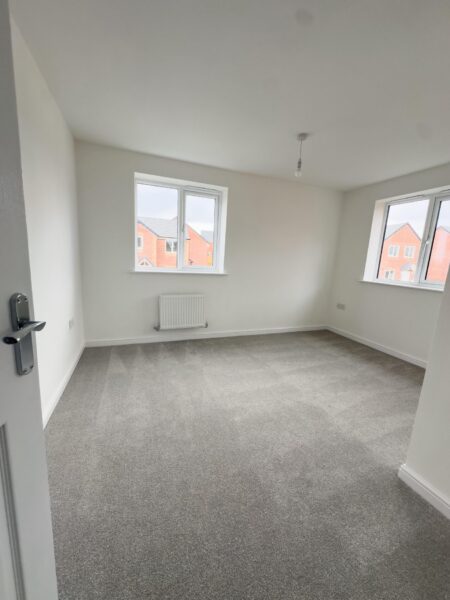 2 Bedroom House To Let - NG17