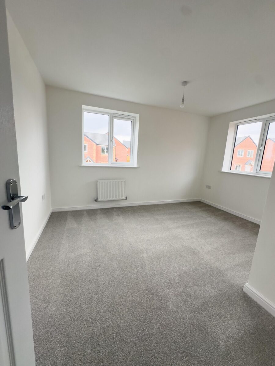 2 Bedroom House To Let - NG17