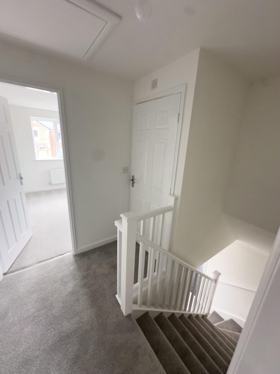 2 Bedroom House To Let - NG17