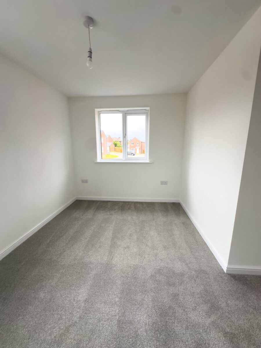 2 Bedroom House To Let - NG17