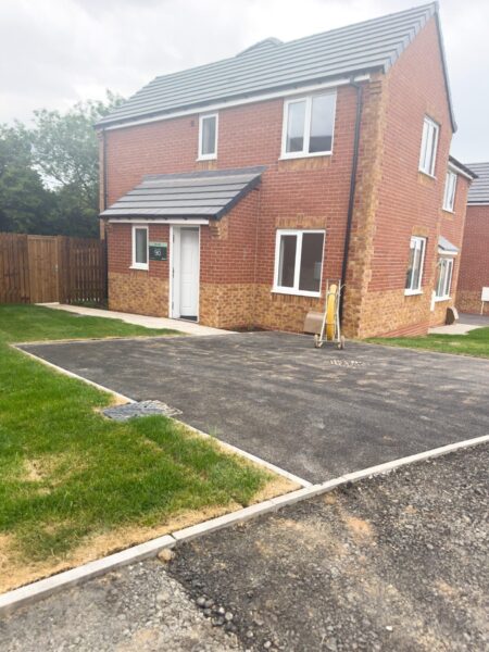 2 Bedroom House To Let - NG17