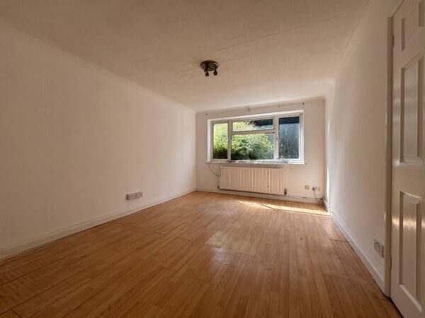 Refurbished 4 Bedroom House To Let - HP13