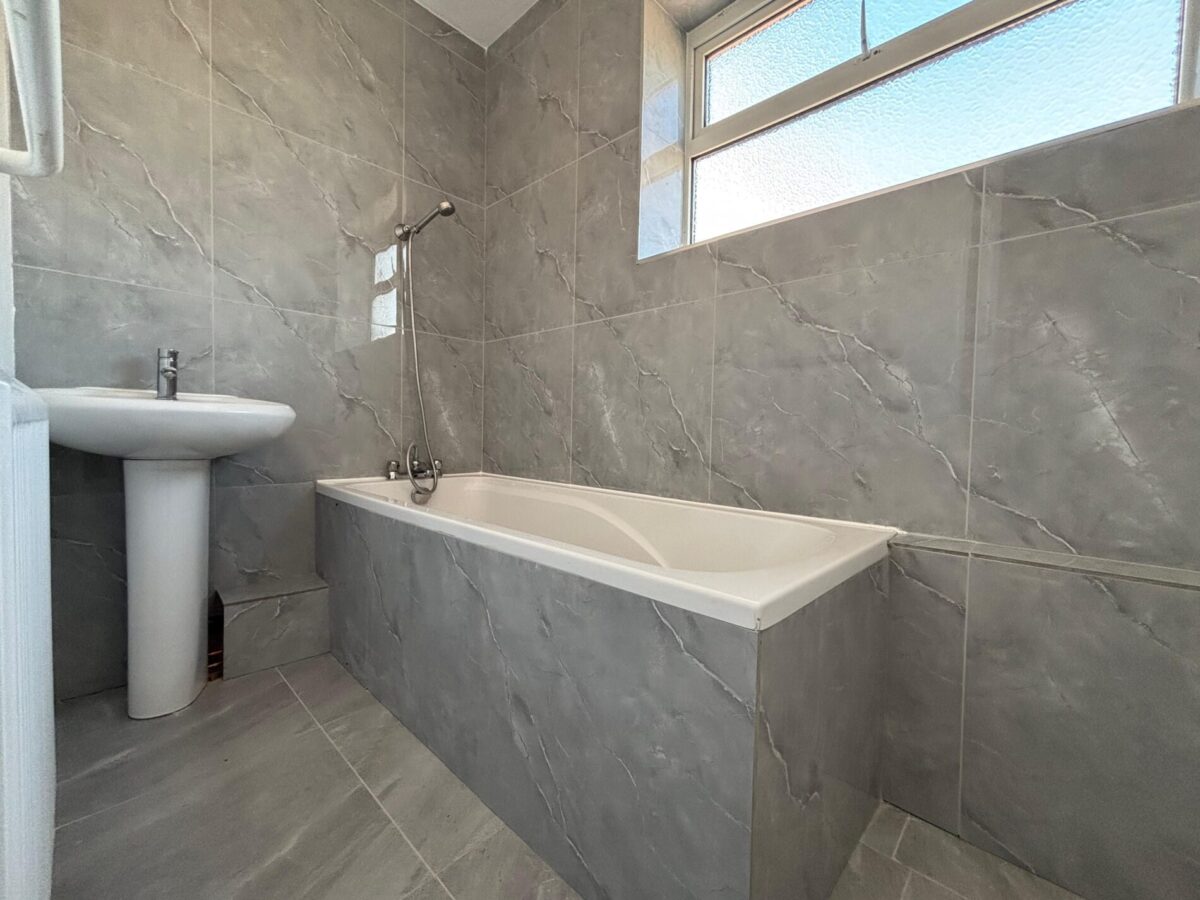 Refurbished 4 Bedroom House To Let - HP13