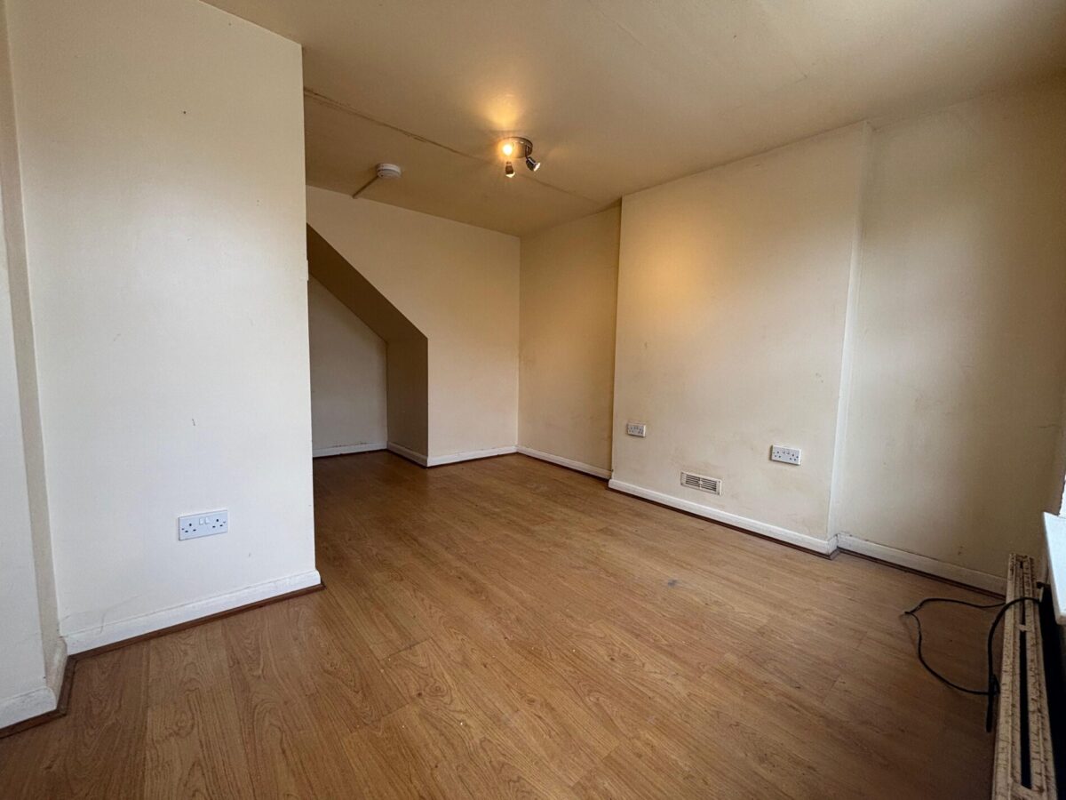 1 Bedroom Flat To Let - HP12
