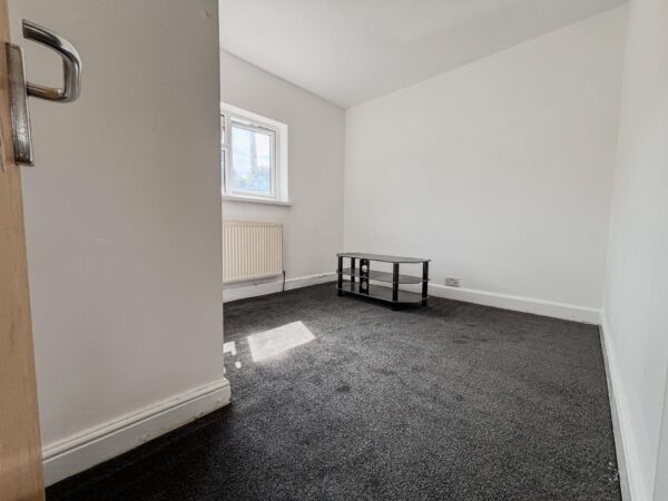 3 Bedroom Flat To Let - High Wycombe