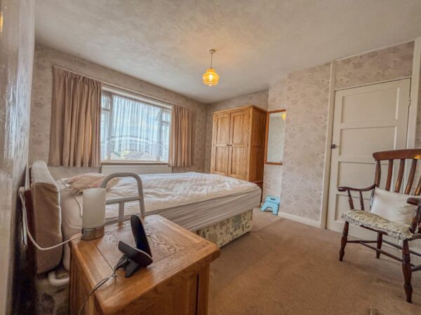3/4 Bedroom House To Let - HP12
