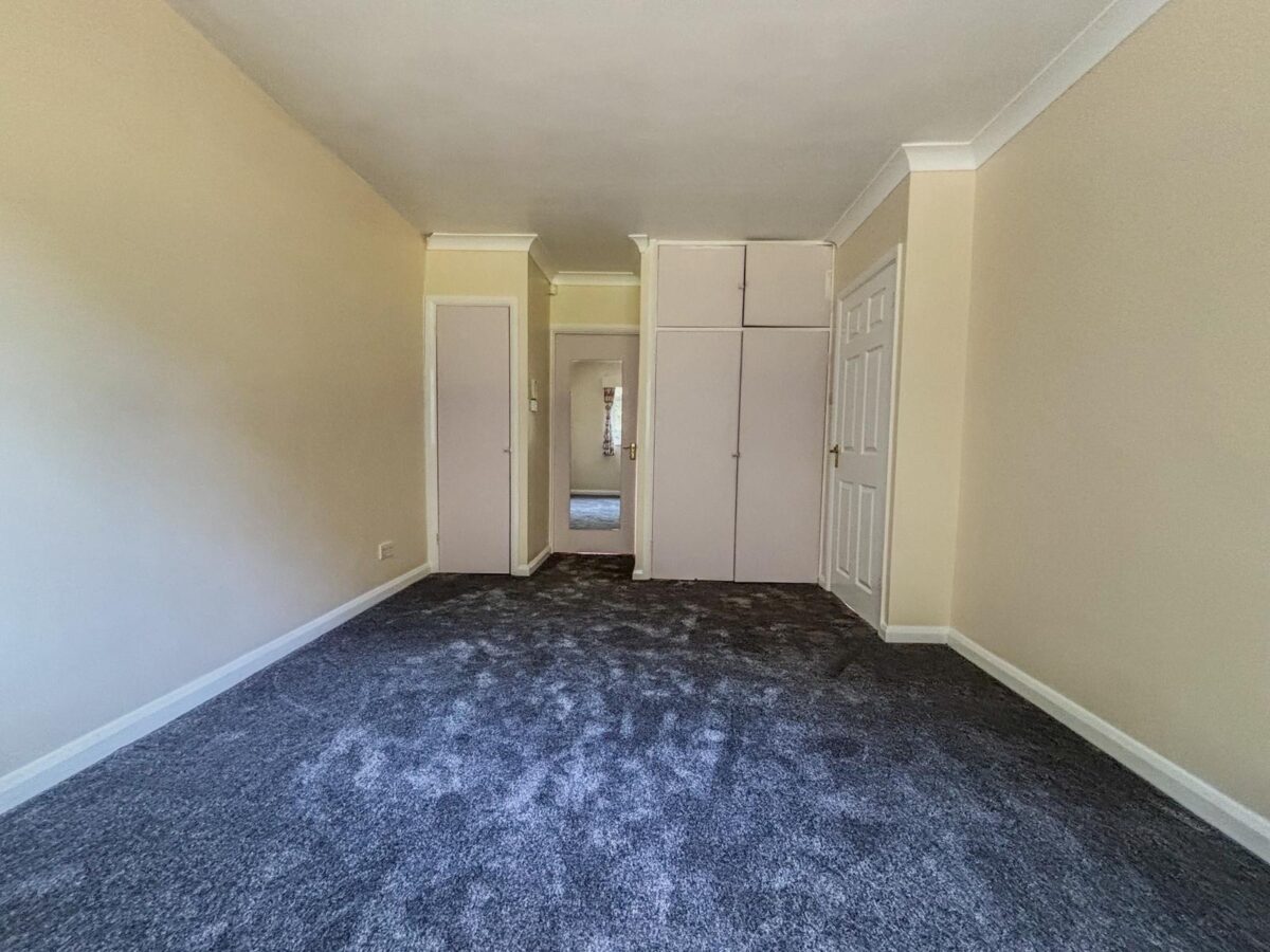 5 Bedroom House To Let - HP11
