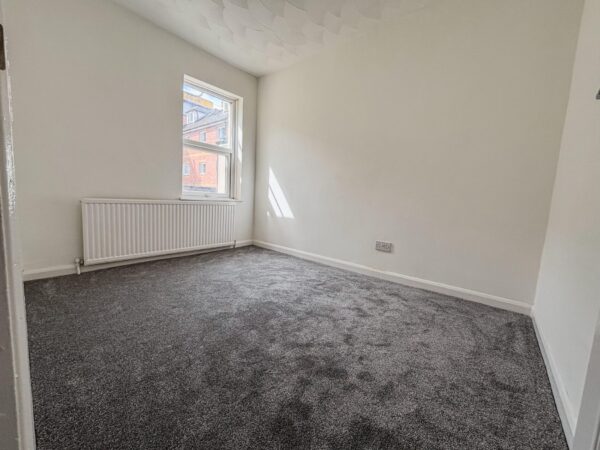 3 Bedroom House To Let - HP11