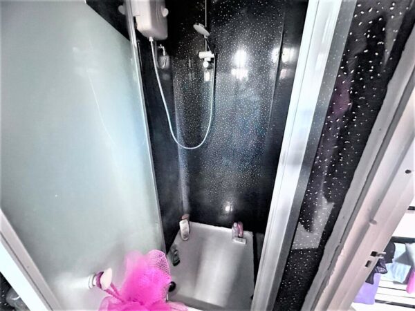 2 Bedroom Flat To Let - HP12