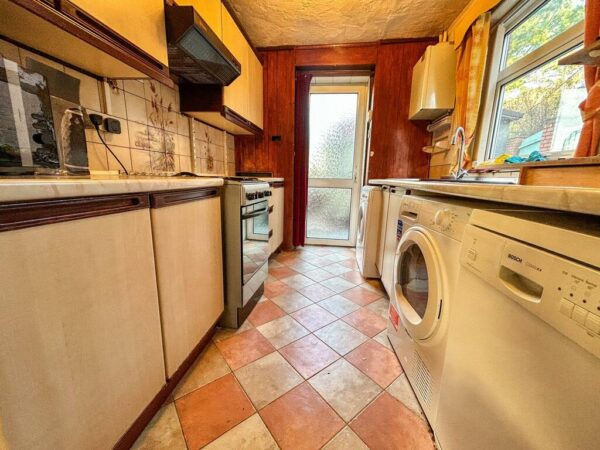 3 Bedroom House To Let - HP13