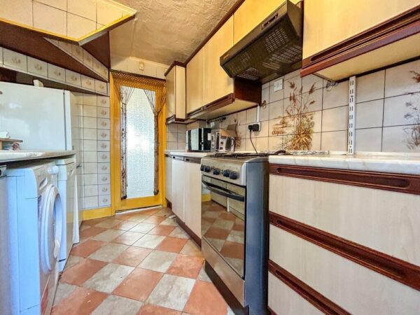 3 Bedroom House To Let - HP13