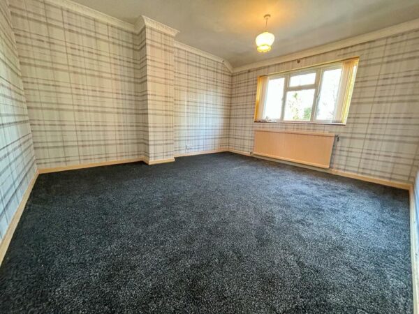 3 Bedroom House To Let - HP13