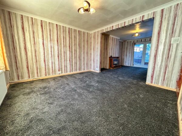 3 Bedroom House To Let - HP13