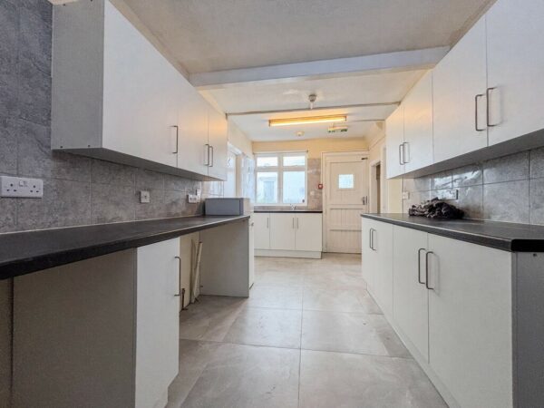 4 Bedroom House To Let - HP13