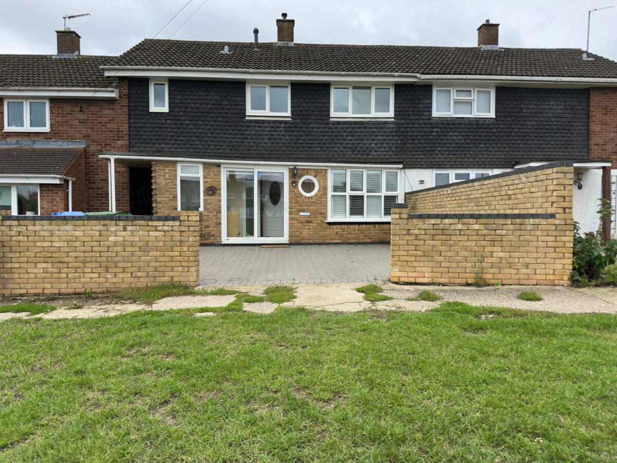 Furnished 4 Bedroom House To Let - HP19