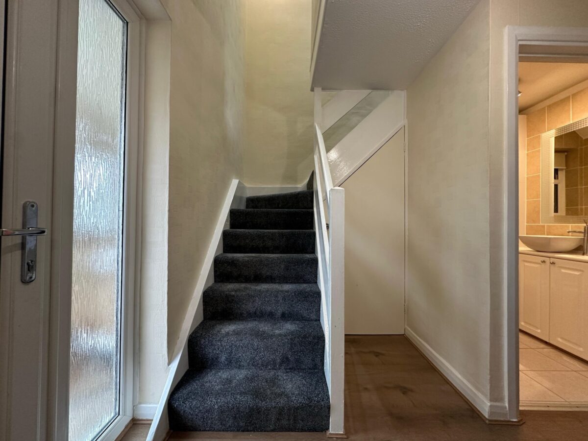 Furnished 4 Bedroom House To Let - HP19