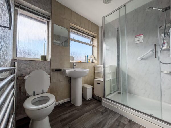 3/4 Bedroom House To Let - HP12