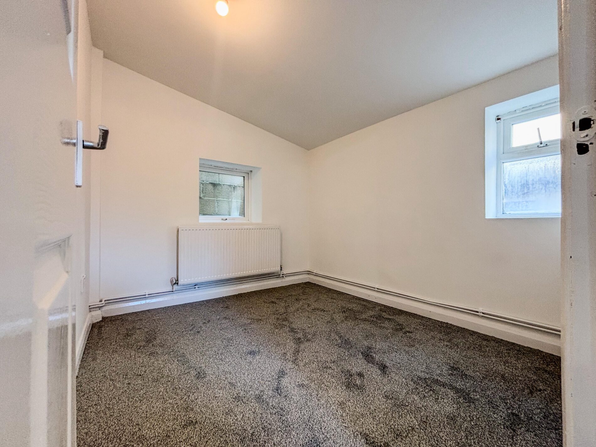 2 Bedroom Flat To Let - HP11