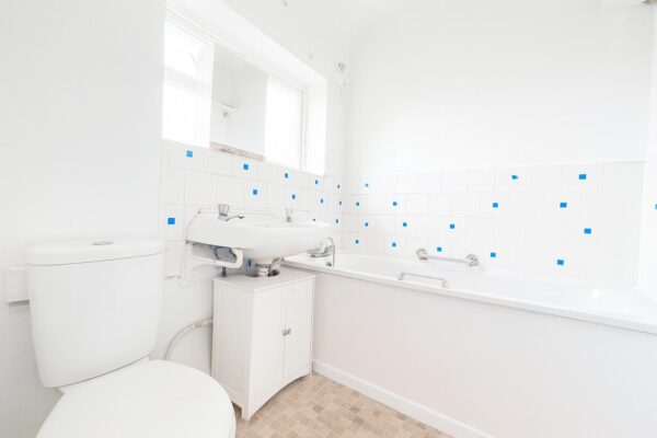 2 Bedroom Flat To Let - HP12