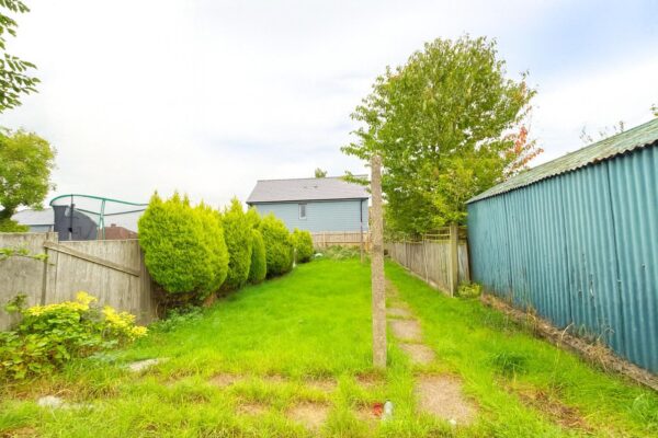 2 Bedroom Flat To Let - HP12