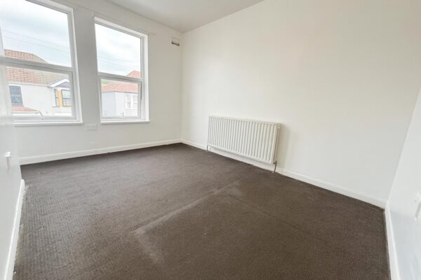 2 Bedroom Flat To Let - HP12