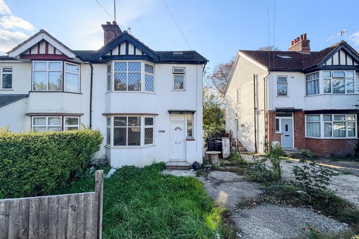 5 Bedroom House To Let - HP13