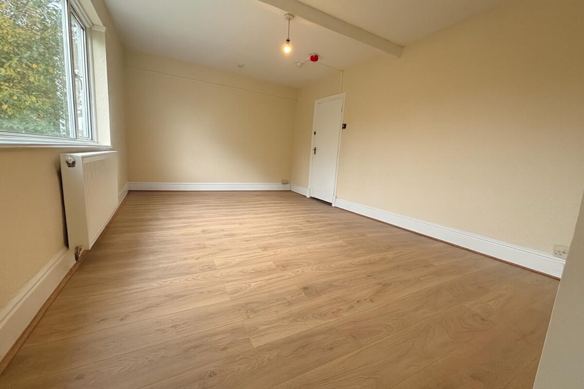 5 Bedroom House To Let - HP13