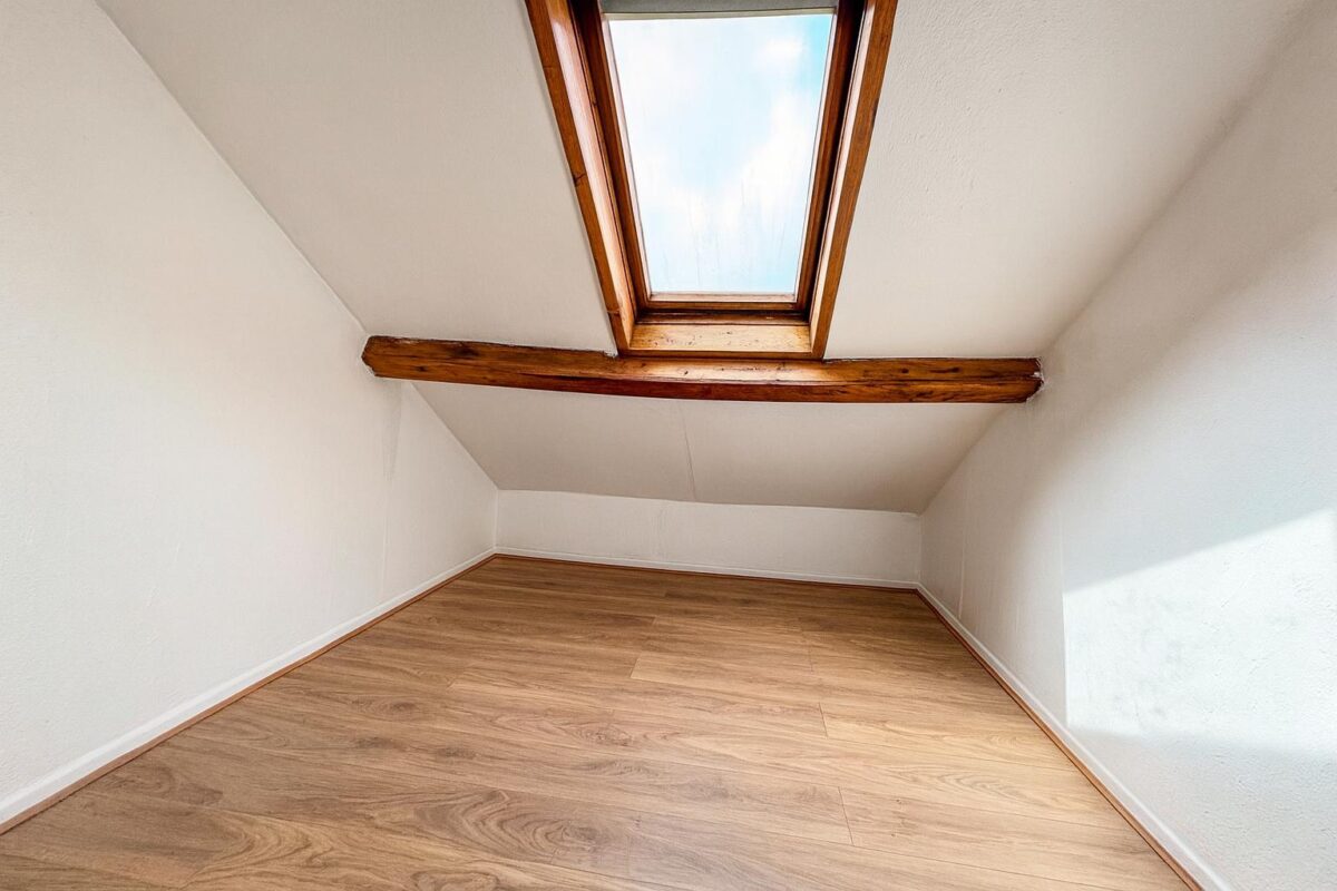 5 Bedroom House To Let - HP13