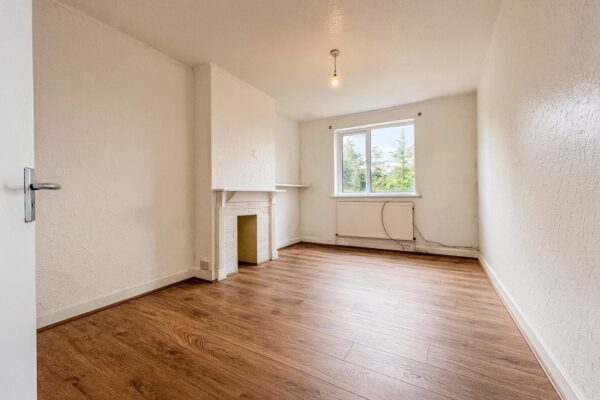 5 Bedroom House To Let - HP13