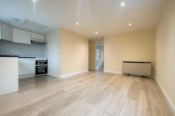 1 Bedroom Flat To Let - HP12
