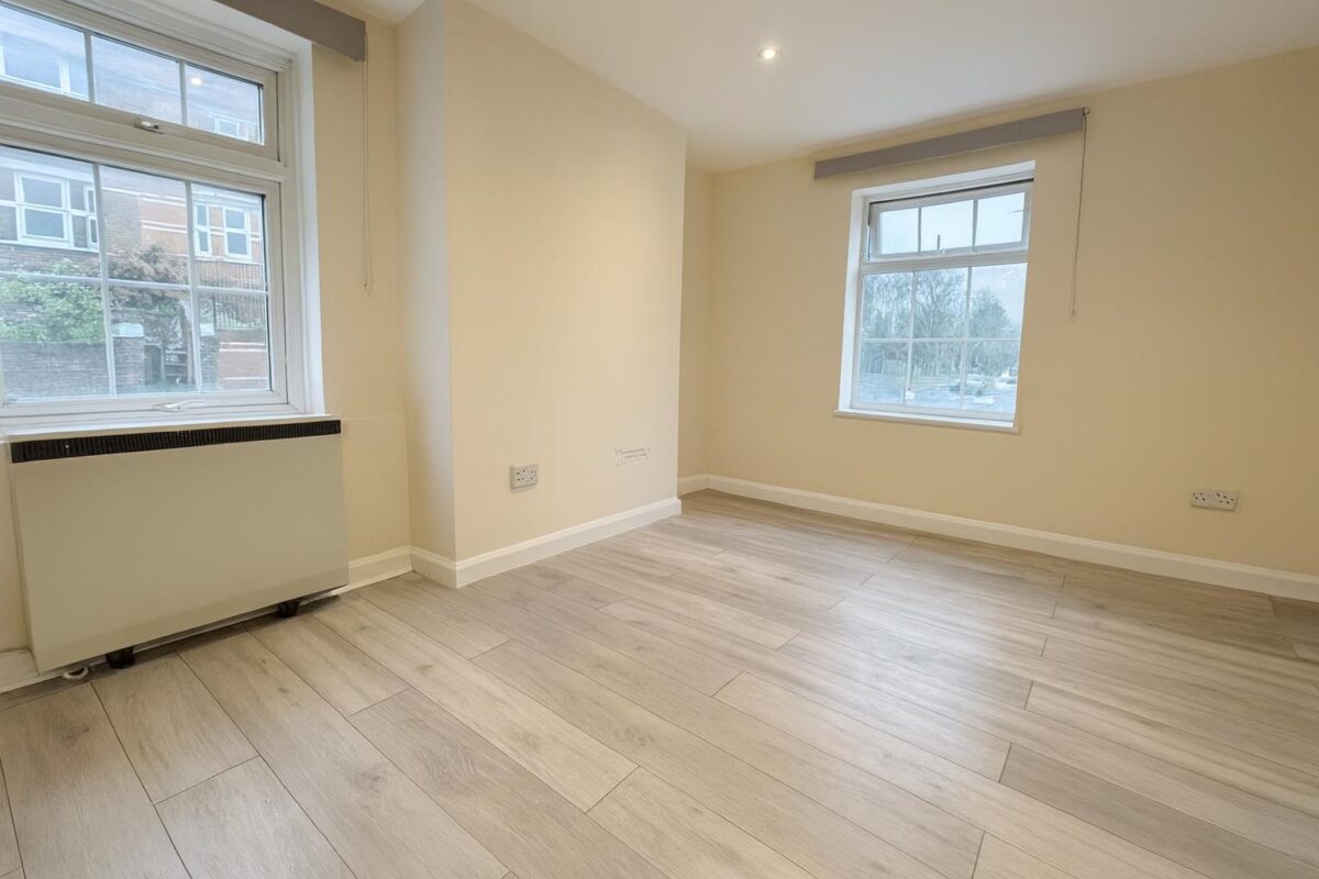 1 Bedroom Flat To Let - HP12