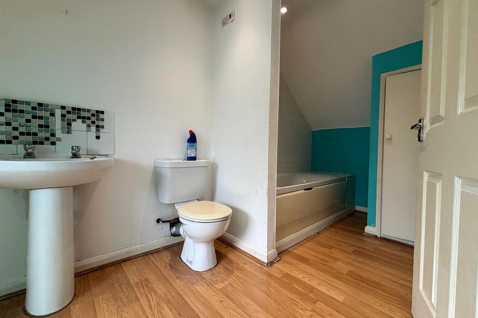 1 Bedroom Flat To Let - HP12