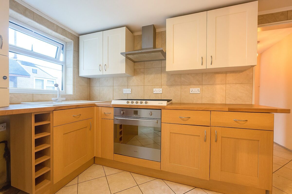 2 Bedroom Flat To Let - HP13