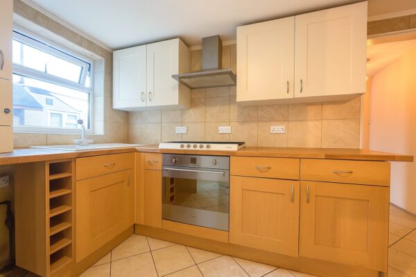 2 Bedroom Flat To Let - HP13