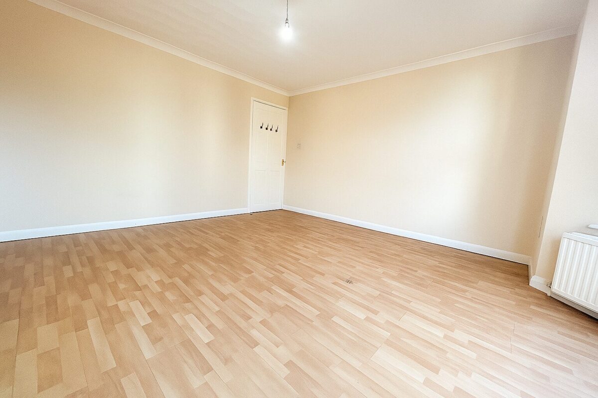 2 Bedroom Flat To Let - HP13