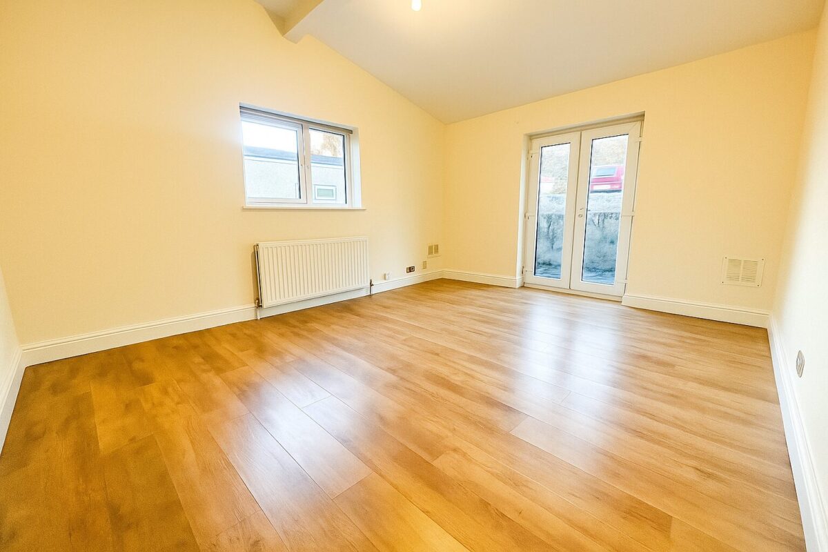 2 Bedroom Flat To Let - HP13
