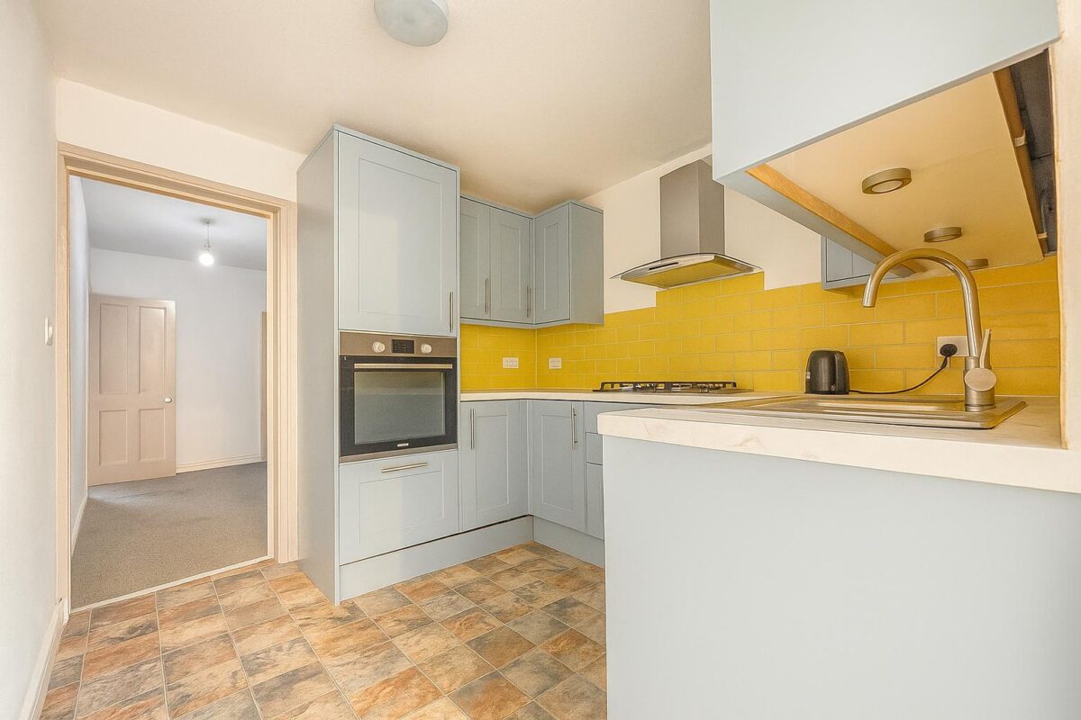 3 Bedroom House To Let - HP13