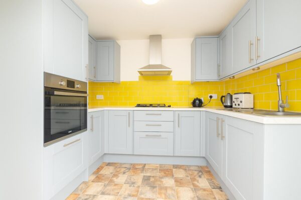 3 Bedroom House To Let - HP13