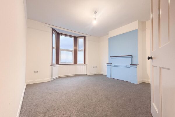 3 Bedroom House To Let - HP13