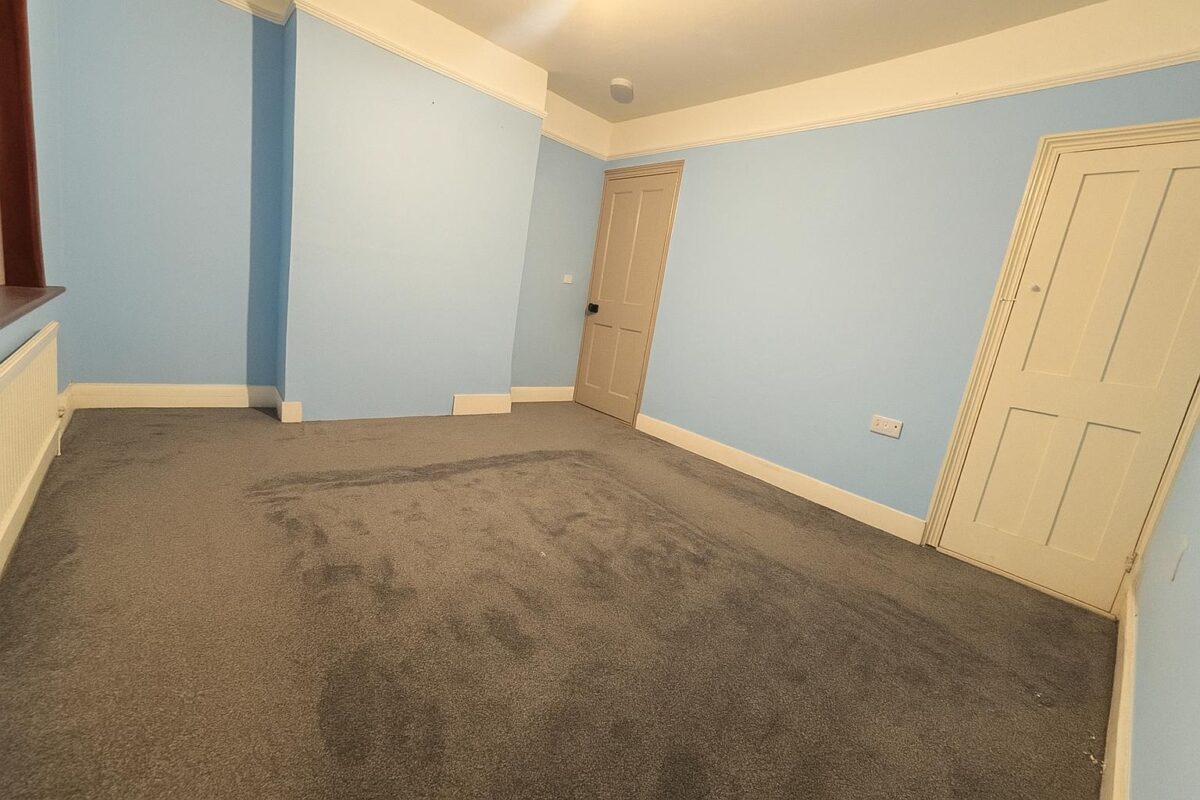 3 Bedroom House To Let - HP13