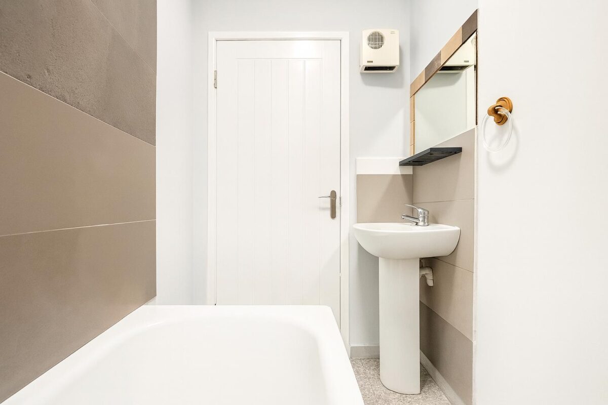 En-Suite Room To Let - HP11